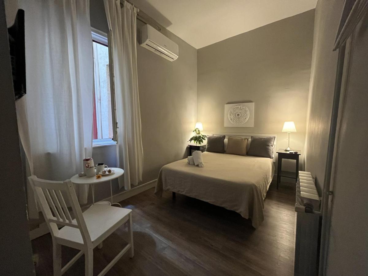 El Hostall Madrid Exterior foto